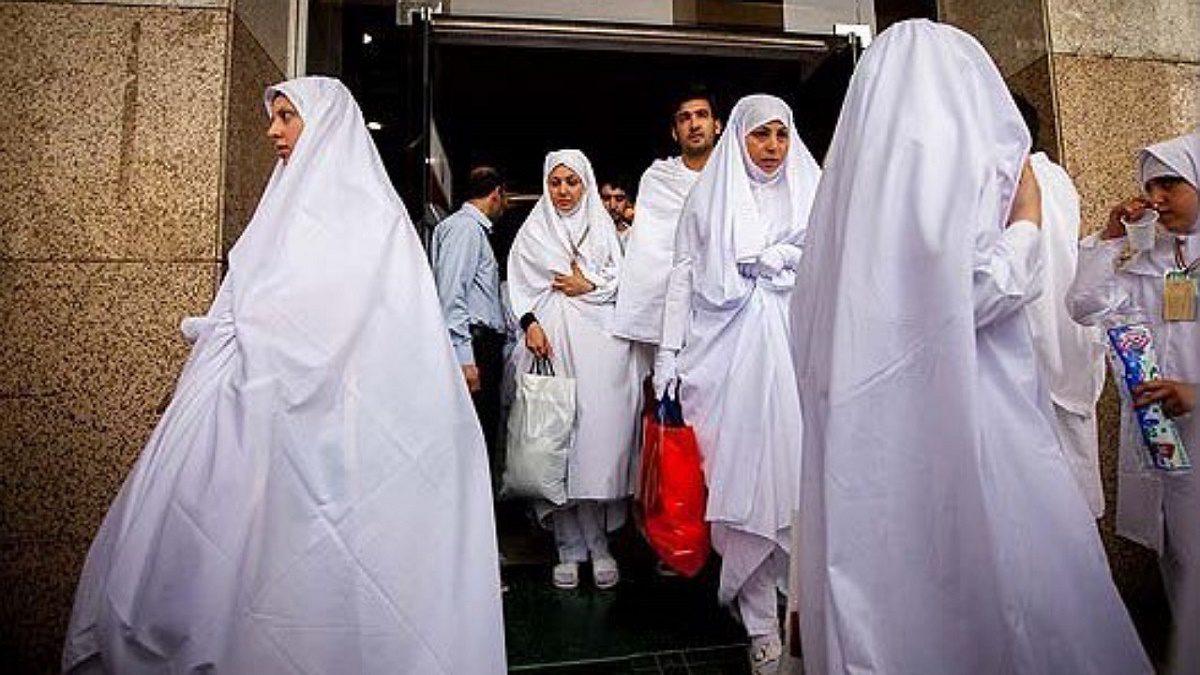 ممنوعیت حمل آب زمزم