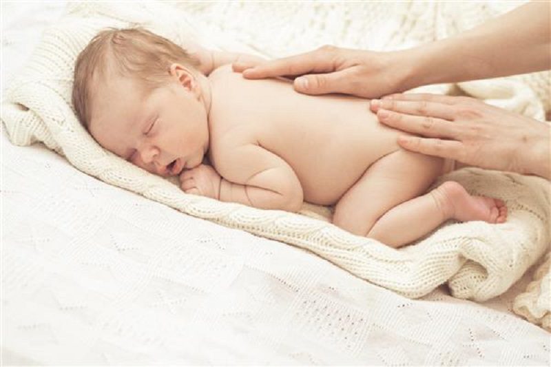 فواید ماساژ نوزاد