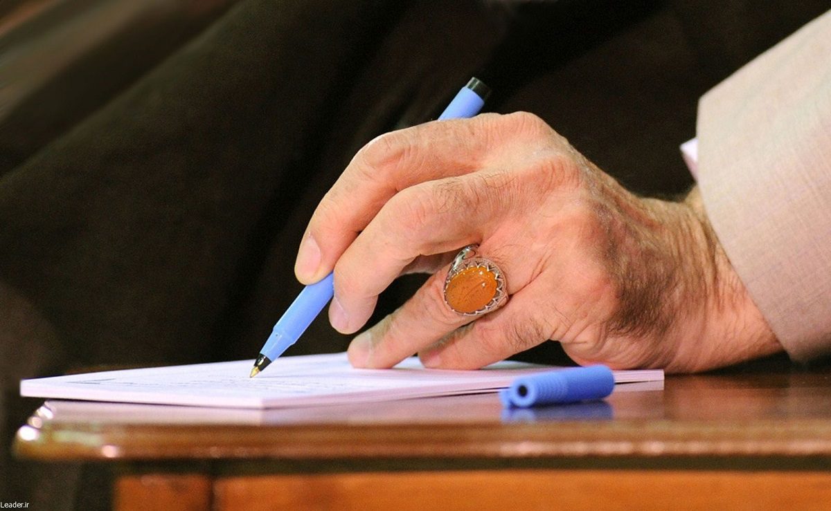 نمایندگان رهبری در شورای دفاع