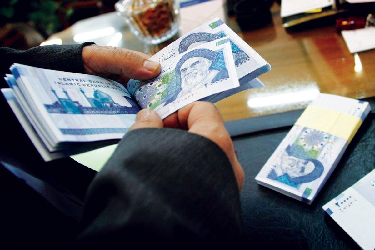 تعیین دستمزد کارگران