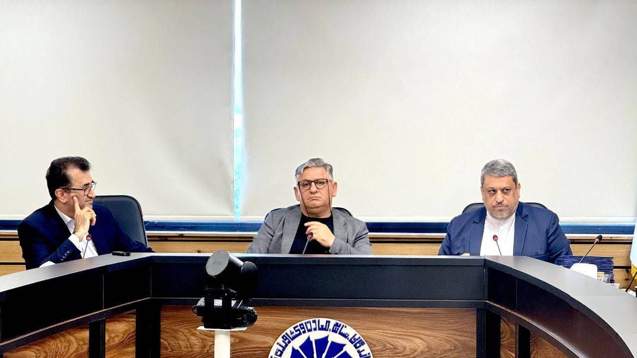 مرکز میانجی گری کار