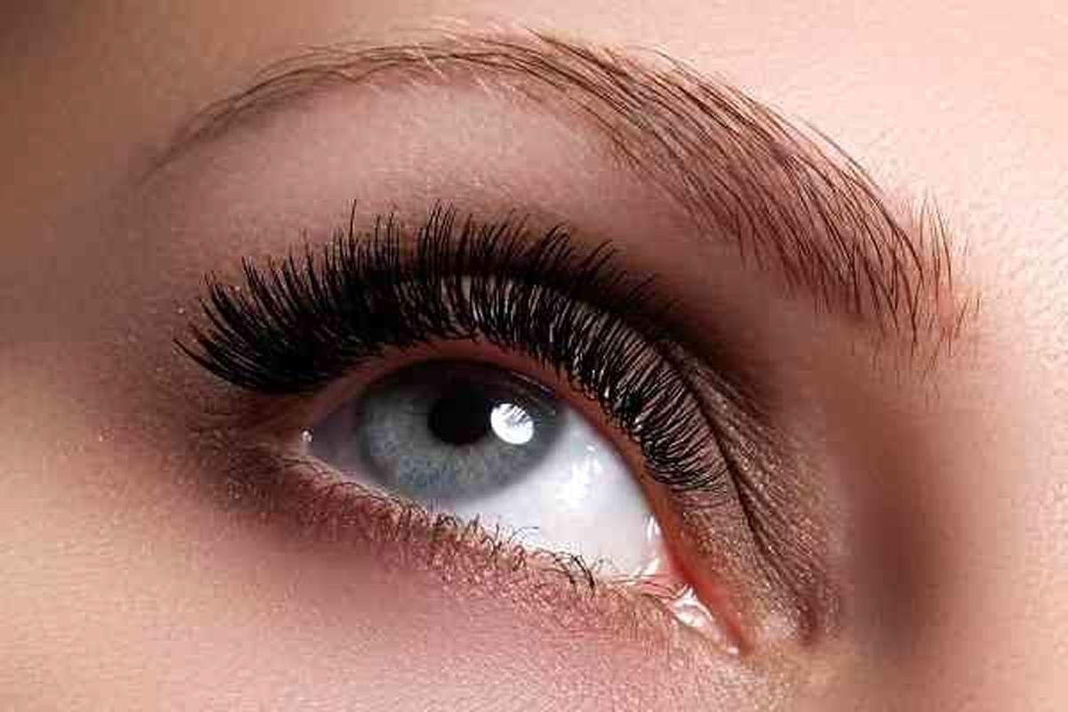 داشتن مژه‌هایی بلند و زیبا