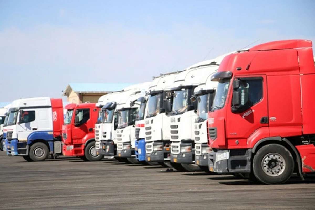 ترخیص کامیونت های وارداتی به قشم