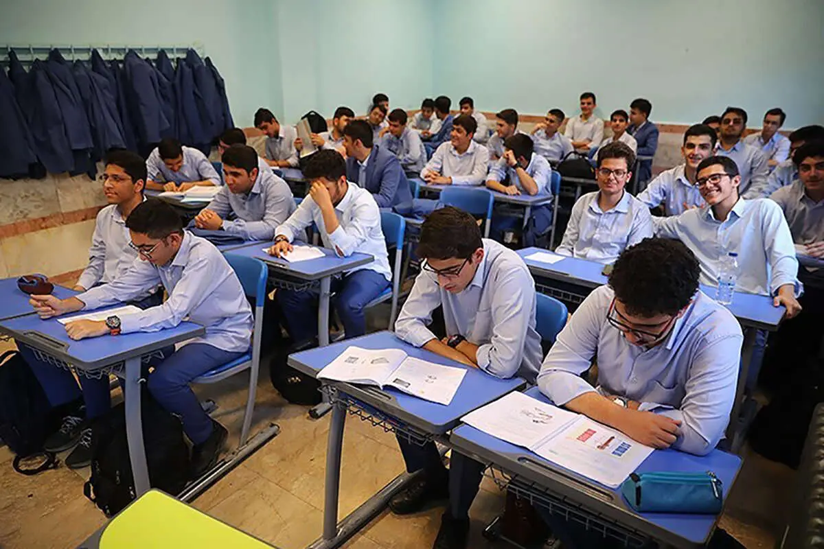معدل پایین دانش‌ آموزان