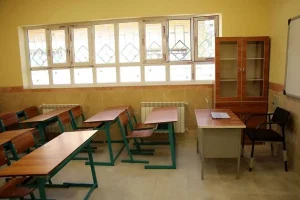 تعطیلی مدارس ایرانی