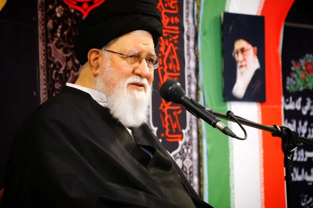 تشییع پیکر رهبر شهید