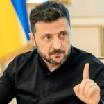 زلنسکی: آمریکا نمی‌تواند در کنار پوتین قرار بگیرد
