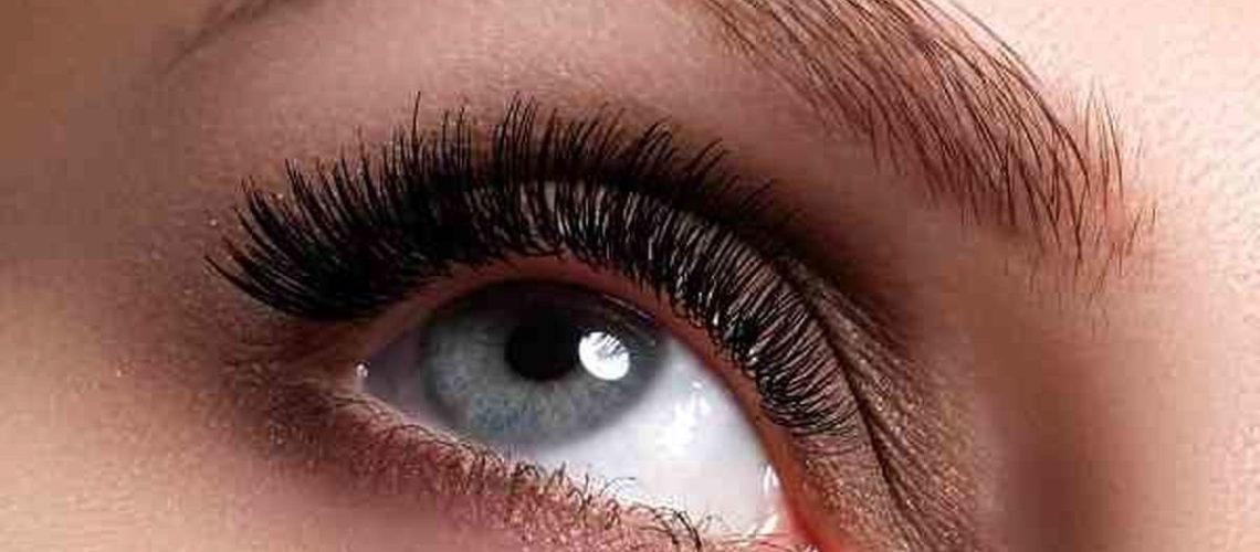 داشتن مژه‌هایی بلند و زیبا