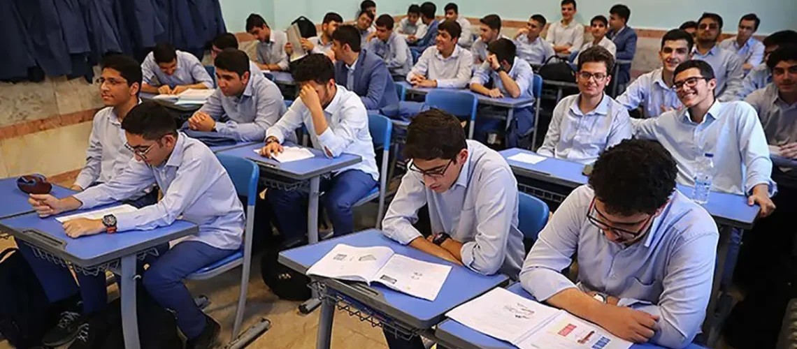 معدل پایین دانش‌ آموزان