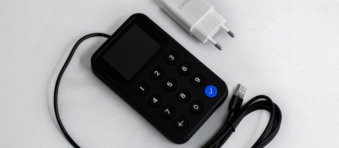 تحول دیجیتال در خدمات مشتریان: نبرد با کاغذ با استفاده از دستگاه ثبت شماره مشتری و دستگاه ذخیره شماره