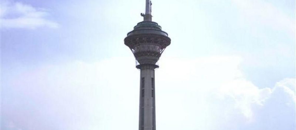 بازدید رایگان معلمان از برج میلاد
