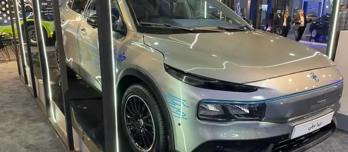 ری+را+2 شاسی بلند ایران خودرو