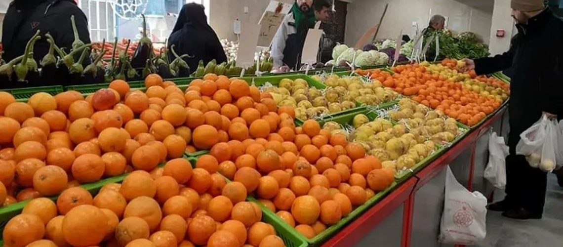 عرضه میوه و خرمای تنظیم بازاری