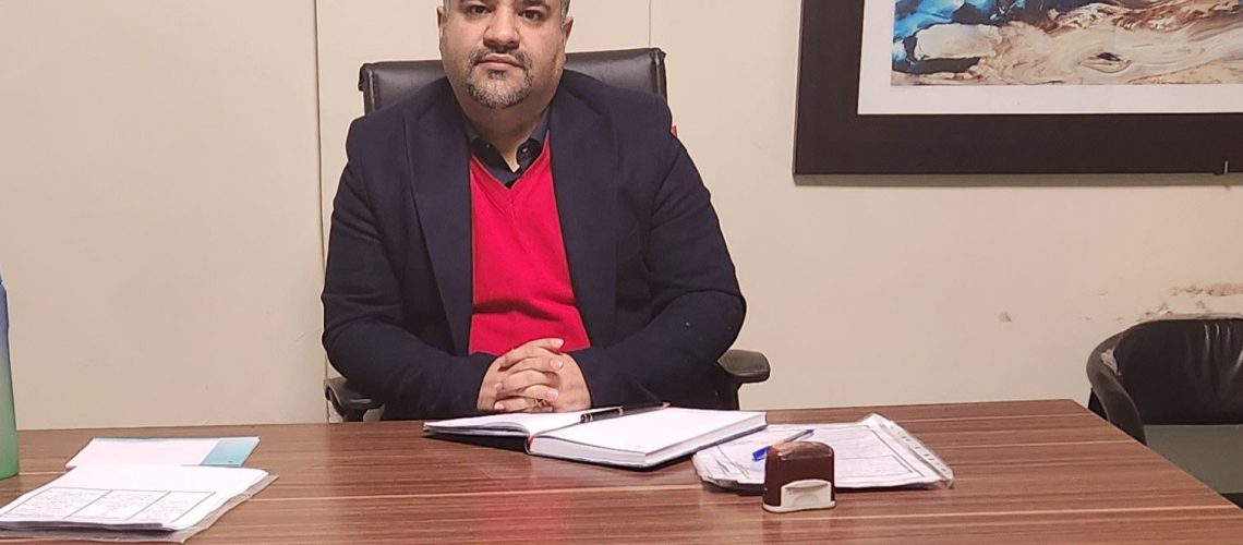 دکتر صابر متخصص بیش فعالی کودکان
