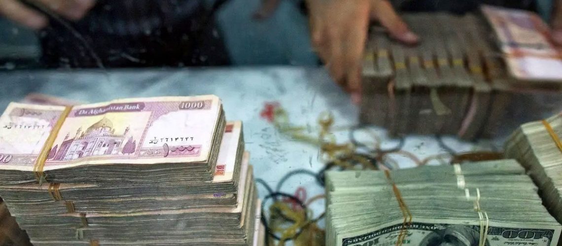 پیشی گرفتن پول افغانستان از دلار