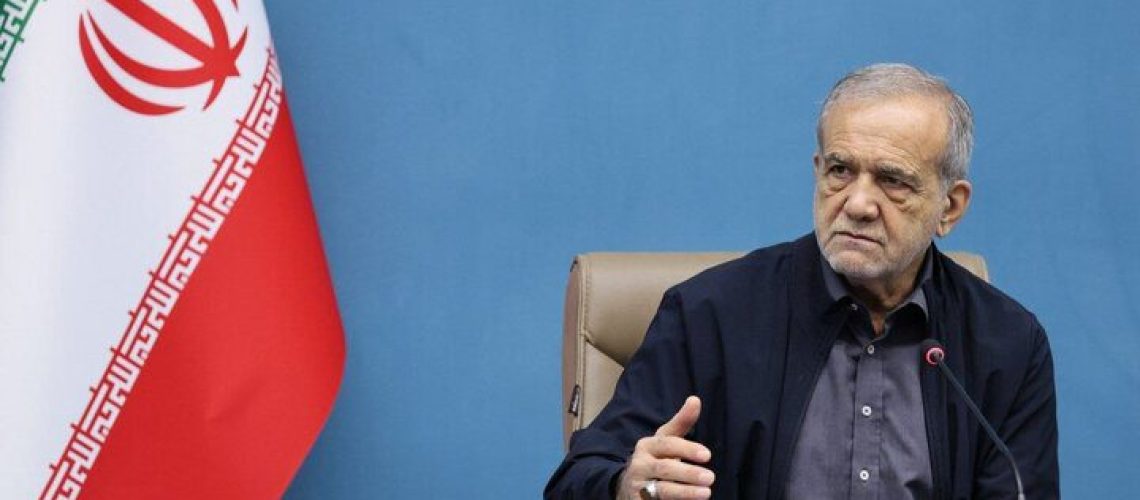 رئیس جمهور کشورمان در حساب کاربری خود تاکید کرد: دولت برای مدیریت شرایط ویژه آرایش جدید گرفته است