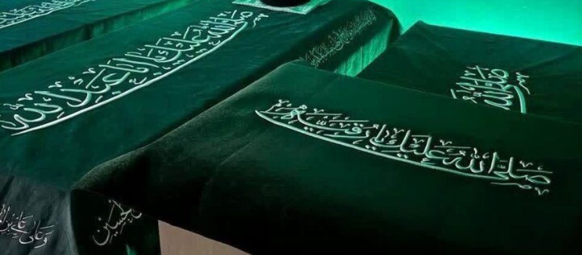 نماز بر پیکر رهبر شهید