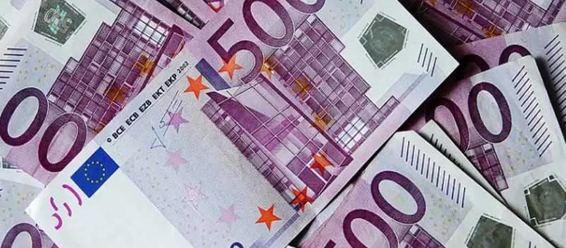 پیش بینی قیمت یورو 27 آذر 1402
