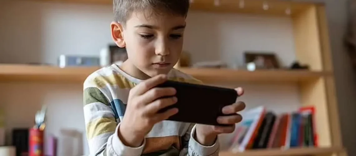 اولین گوشی ویژه کودکان اولین گوشی ویژه کودکان