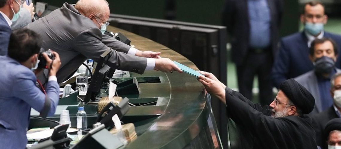 کسری بودجه از جیب مردم کسری بودجه از جیب مردم