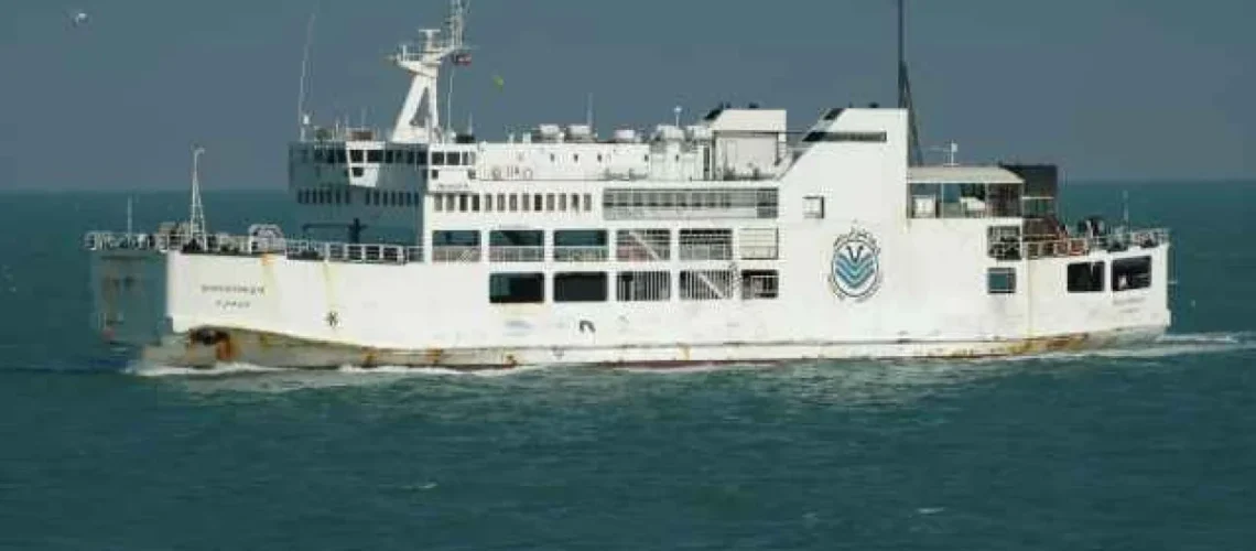iran_iran_hormuz_on_14-01-2008__f1__groot_1-1200x800-1