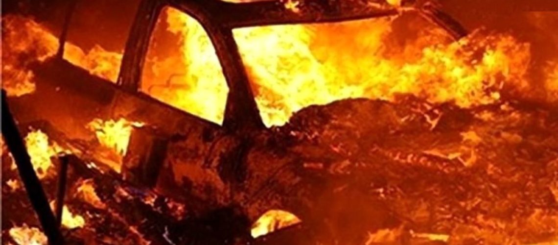 آتش گرفتن خودرو در مهران