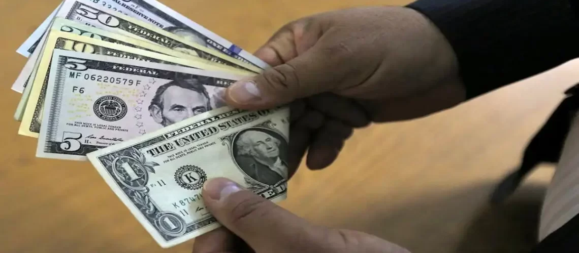 پیش‌ بینی قیمت دلار ۱۱ آذر ‍۱۴۰۴