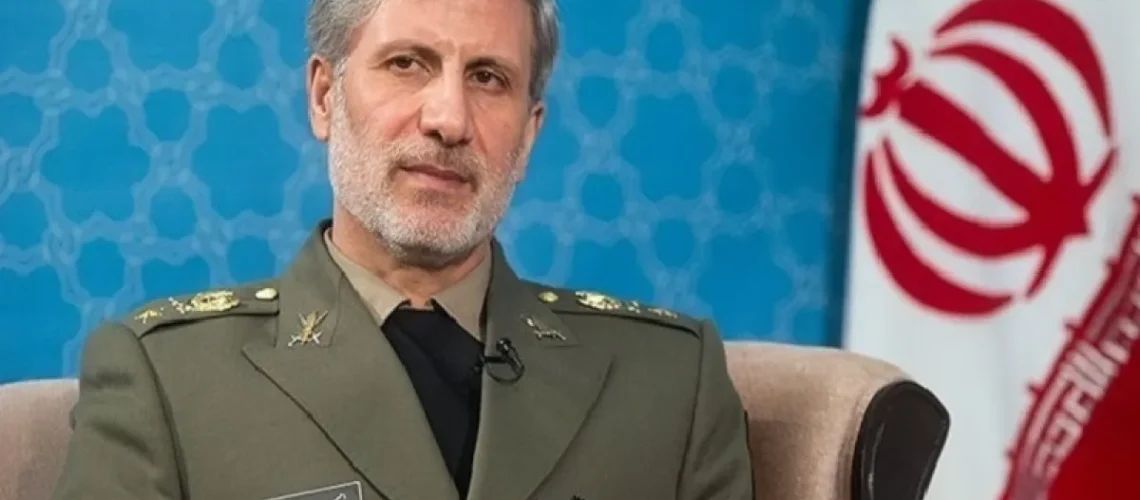 امیر-حاتمی-ak1023-1200x800