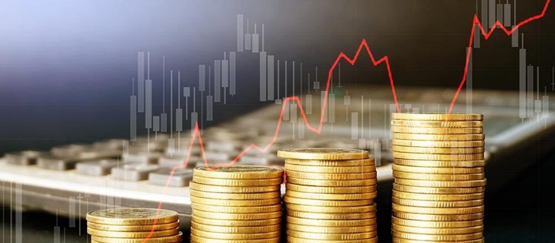 قرار گرفتن همزمان بورس، ارز و طلا در سطوح بالا، نشان‌دهنده رقابت جدی بازارهای دارایی برای جذب نقدینگی است.