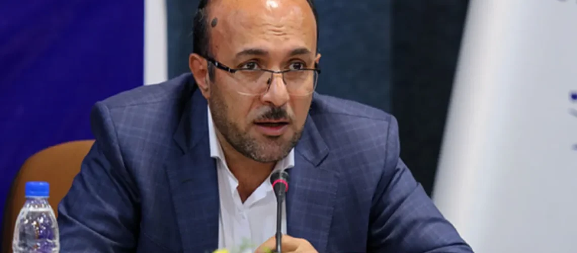 فرود-عسگری-ak7828-1200x800