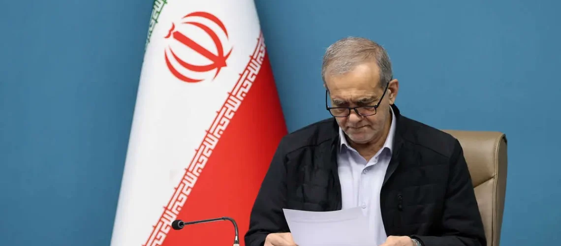 نامه ۱۸۰ اقتصاددان به پزشکیان